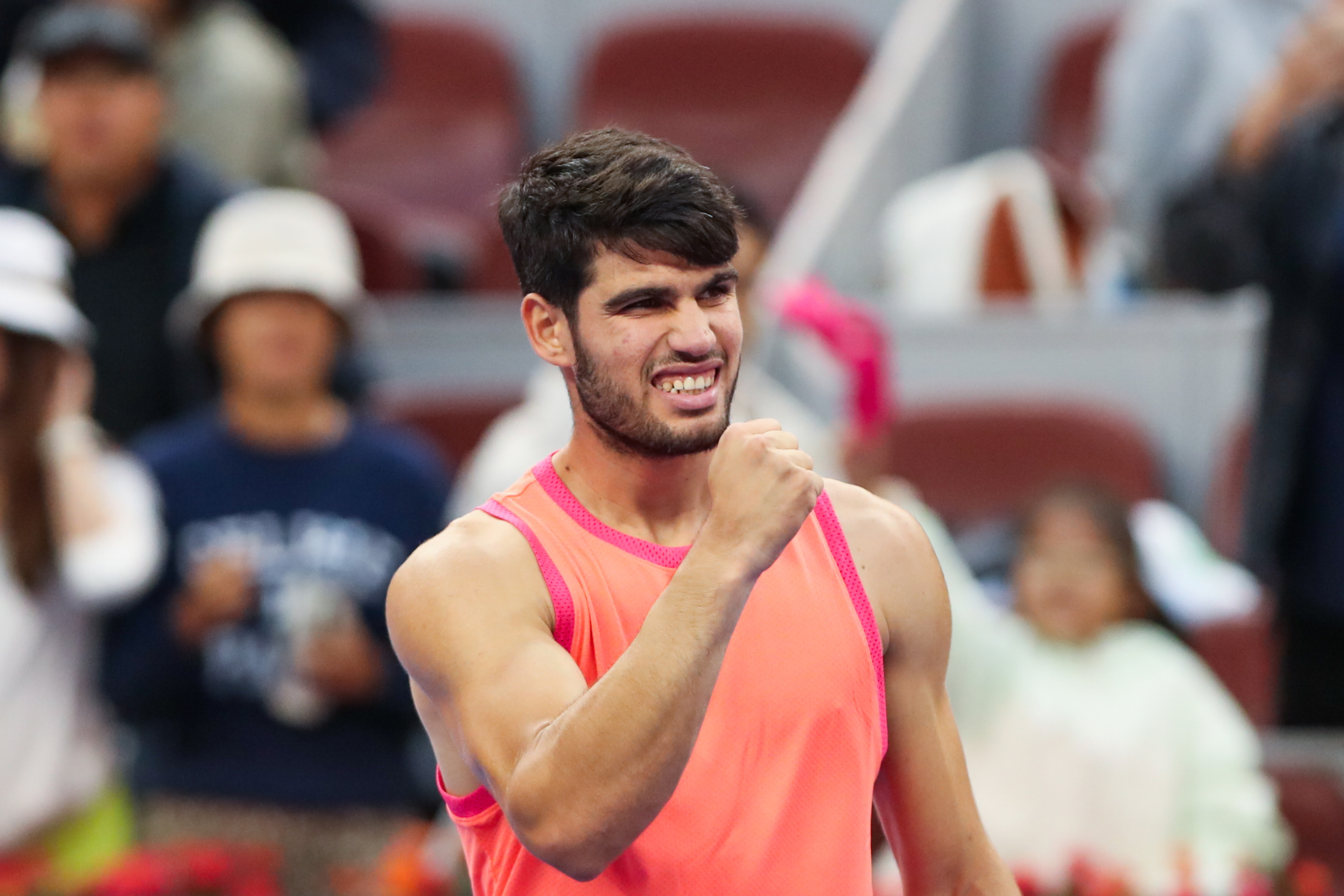 欧洲网球队鏖战日本网球队，梅德韦杰夫制霸全场