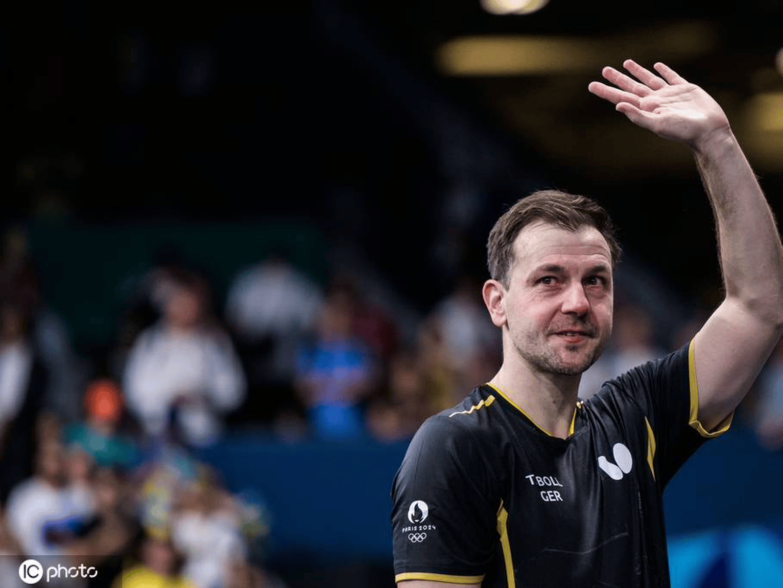 日本乒乓球队逆转瑞典乒乓球队，波尔送出助攻