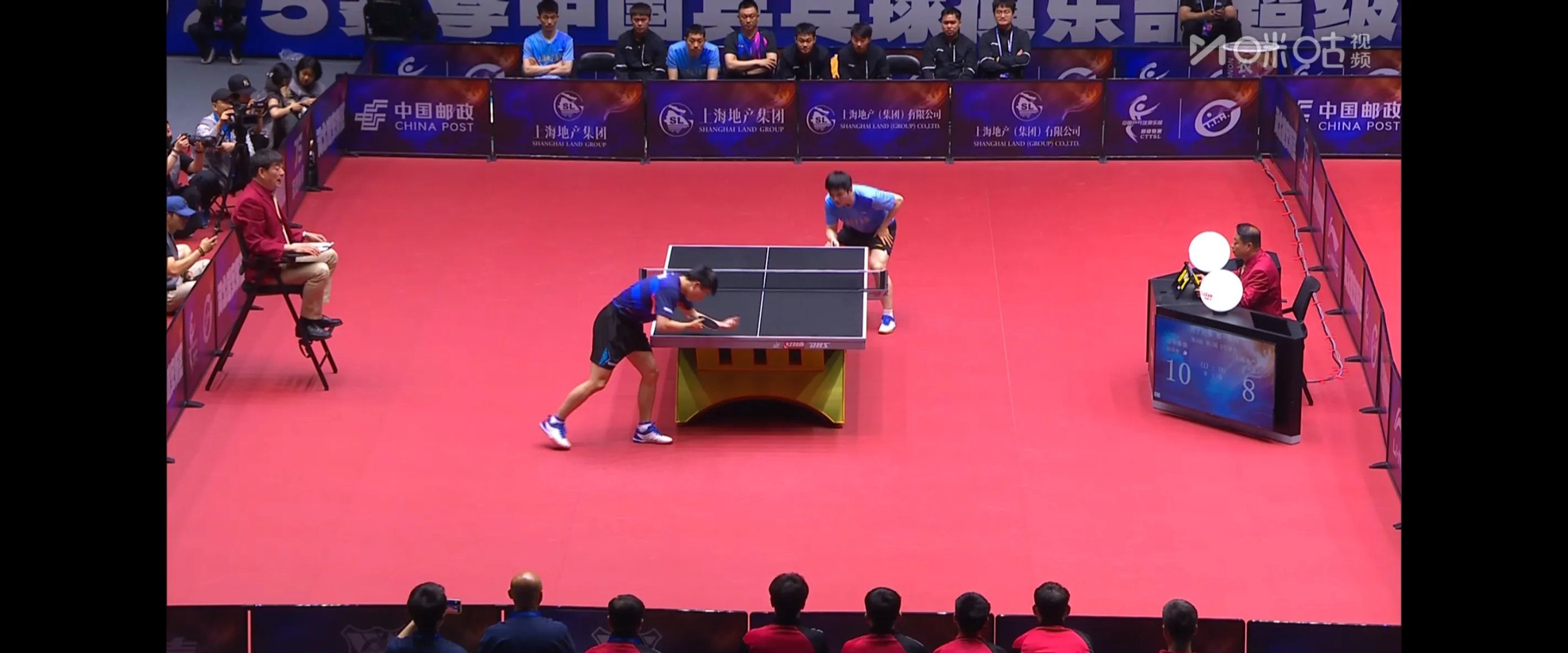 英国乒乓球队鏖战中国乒乓球队,许昕一己之力扛起全队 英国乒乓球队鏖战中国乒乓球队,许昕一己之力扛起全队