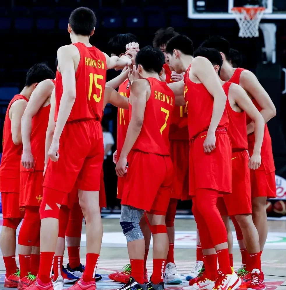 步步为营,球队在比赛中奋力拼搏!的简单介绍 步步为营,球队在比赛中奋力拼搏!的简单介绍