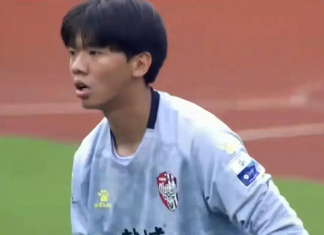 球员在比赛中表现出色赢得赞誉